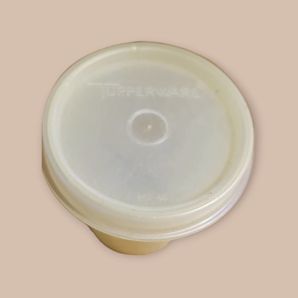 Vintage Tupperware Midget Containers with Lids - Picture 5 of 6